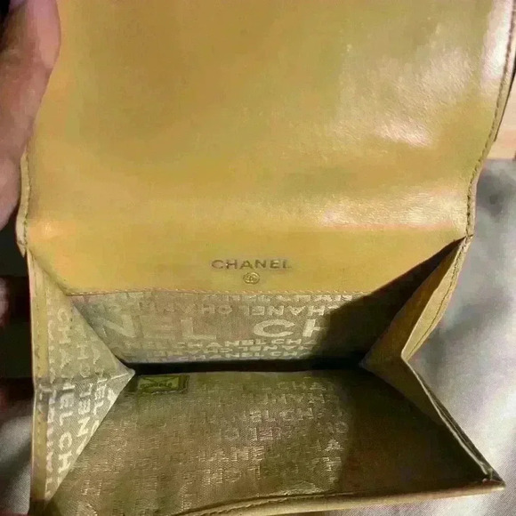 Chanel Lucky Charm Wallet - Picture 5 of 8